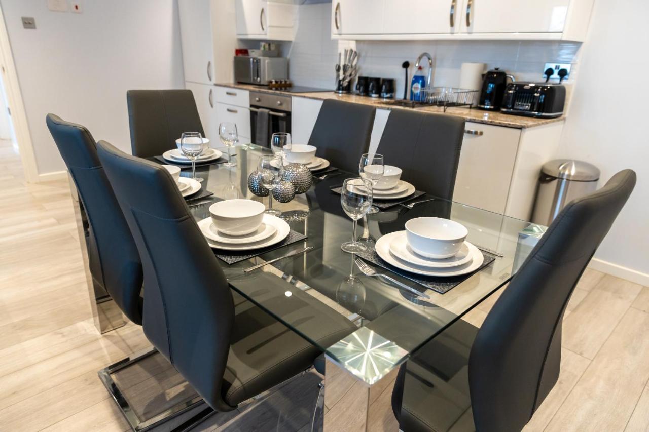 Cosy Flats Near Heathrow, Group Bookings Available With Parking Space Hounslow Exterior foto